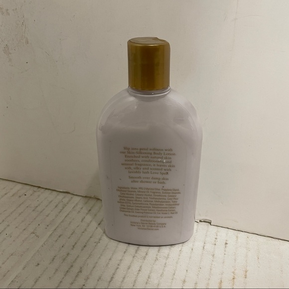 Victoria Secrets Love Spell Silkening Body Lotion - Picture 2 of 2